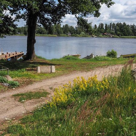 Komplett Laegenhet Med Sjoeutsikt Malmon Exterior photo