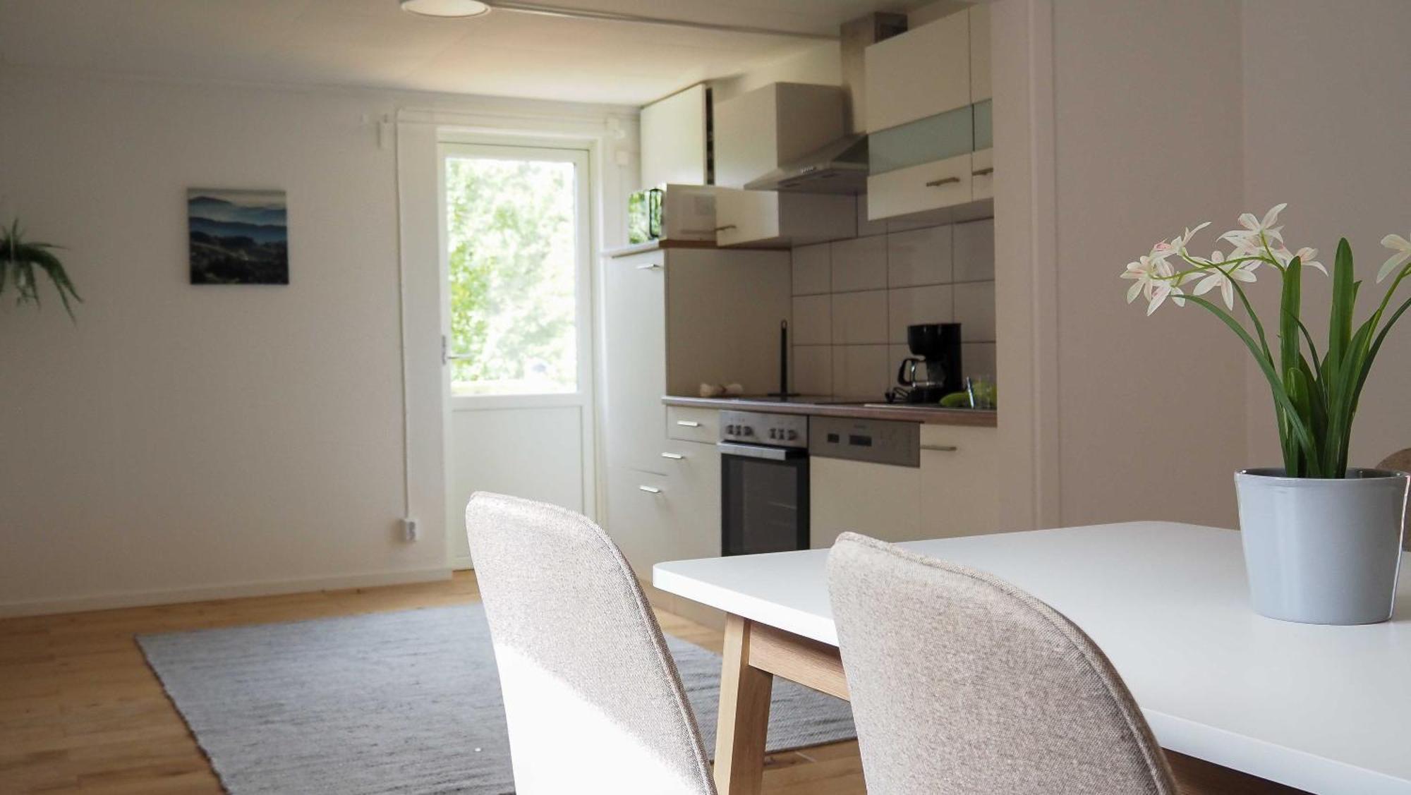 Komplett Laegenhet Med Sjoeutsikt Malmon Exterior photo